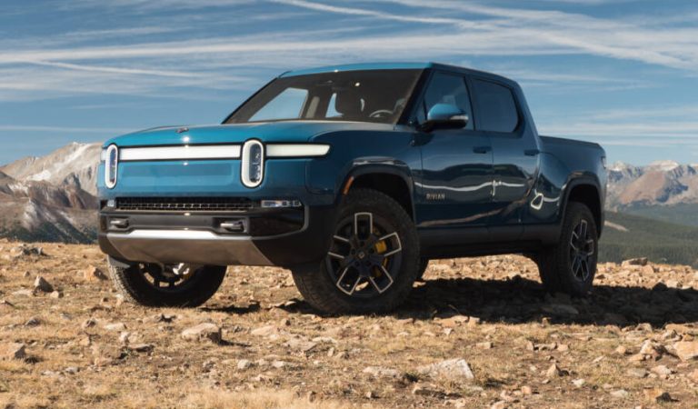 2022-Rivian-R1T-exterior-1