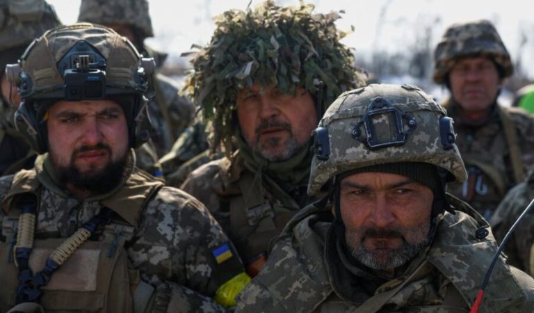 2025-02-24T172929Z_1717889205_RC2X0DAYDBUR_RTRMADP_3_UKRAINE-CRISIS-ANNIVERSARY-EAST-SOLDIERS