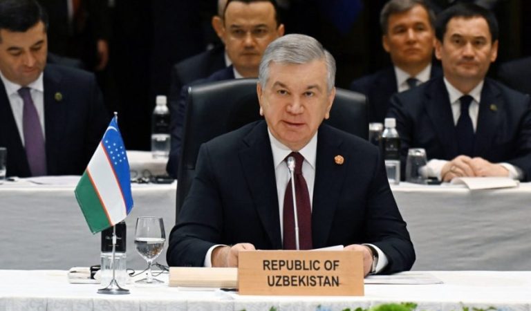 Uzbeksitan-President-880x529