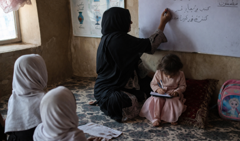 b3b499b6-3700-48a6-9c44-56445cb60739