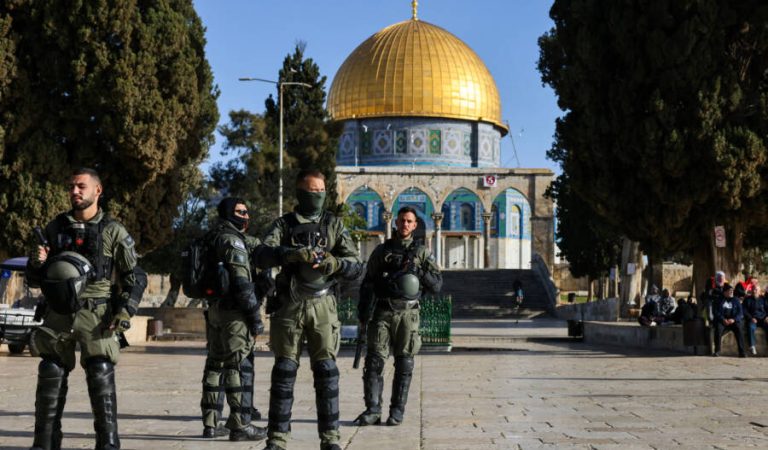 israel-security-forces-al-aqsa-mosque-jerusalem
