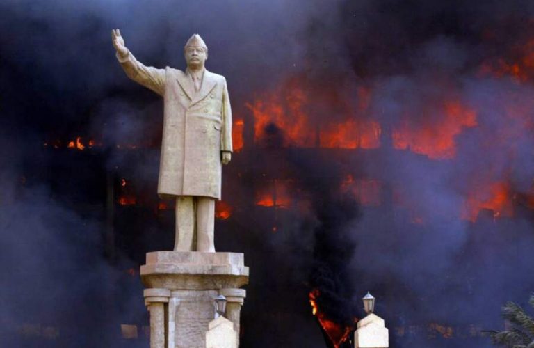 merlin_8853981_119037b2-e53d-44c4-a158-07f41f44a120-superJumbo