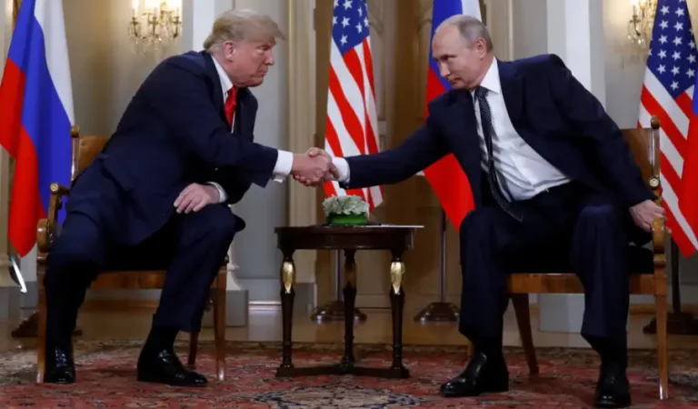 trump_putin_handshake001