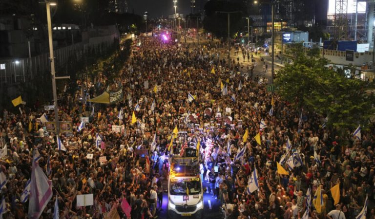 اسراییلیانو لاریون