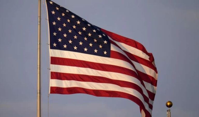 امریکا بیرغ