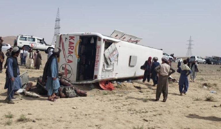 حادثه-ترافیکی-در-شاهراه-کابل-قندهار