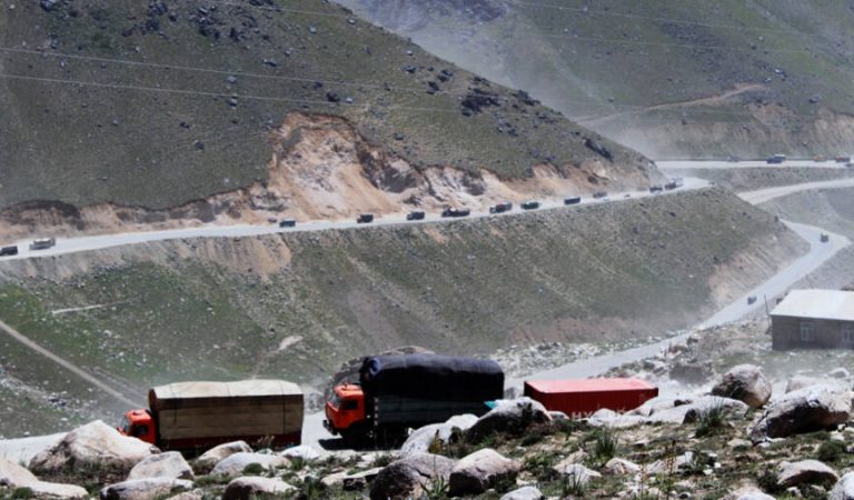 سالنګ‌ لار ۱