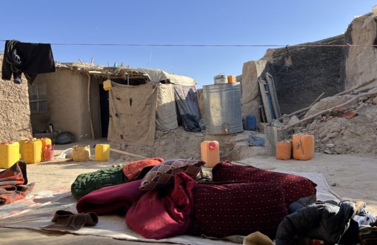 سمنګان زلزله 35ځپلي