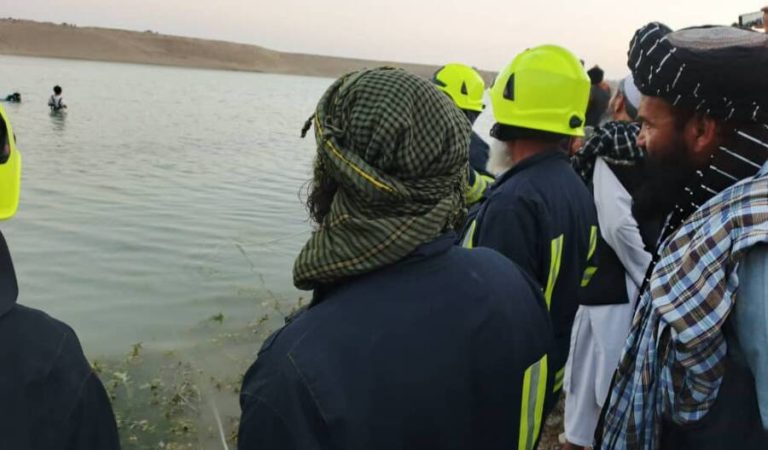 لوګر اوبو ډوب کړی لامبو