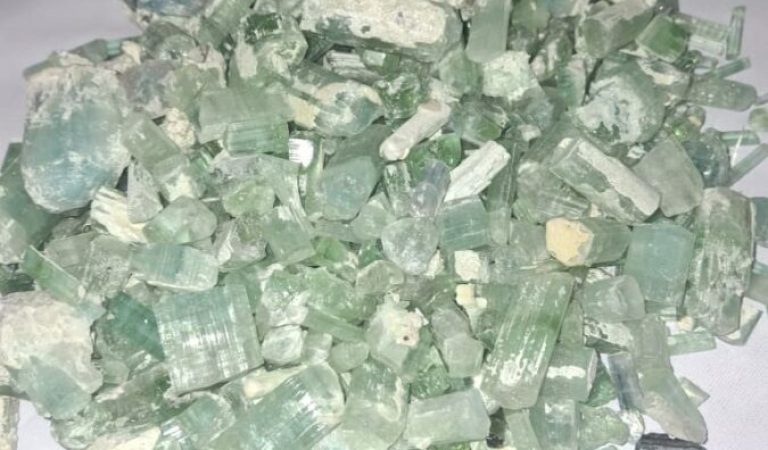 نورستان قیمتي ډبرې