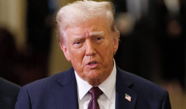 2S35Y0F Washington, United States. 08th Jan, 2025. President-Elect Donald Trump gives remarks after meeting with Senate Republicans in the Ohio Clock Corridor of the Capitol Building in Washington DC, on Wednesday, January 8, 2025. (Photo by Aaron Schwartz/Sipa USA) Credit: Sipa US/Alamy Live News