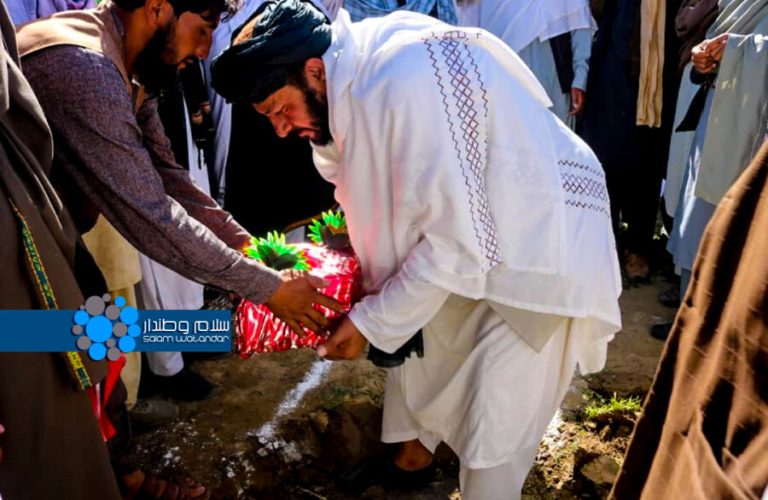 غزنی ده اهالی نینگ شخصی پولی بیلن بیش‌ته دینی مدرسه قوریله‌دی