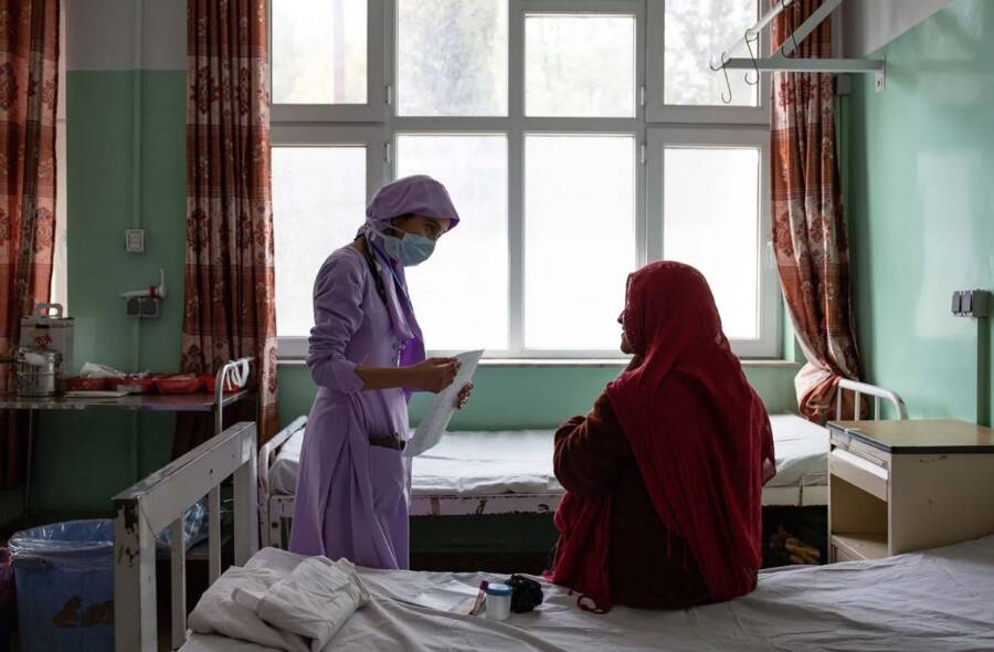 Female Midwives in Afghanistan Female Midwives in Afghanistan