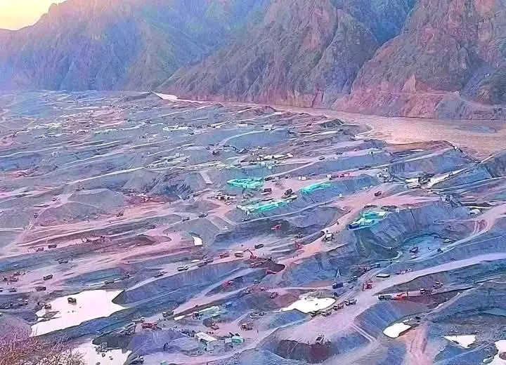 Kan Badakhshan2 Kan Badakhshan2