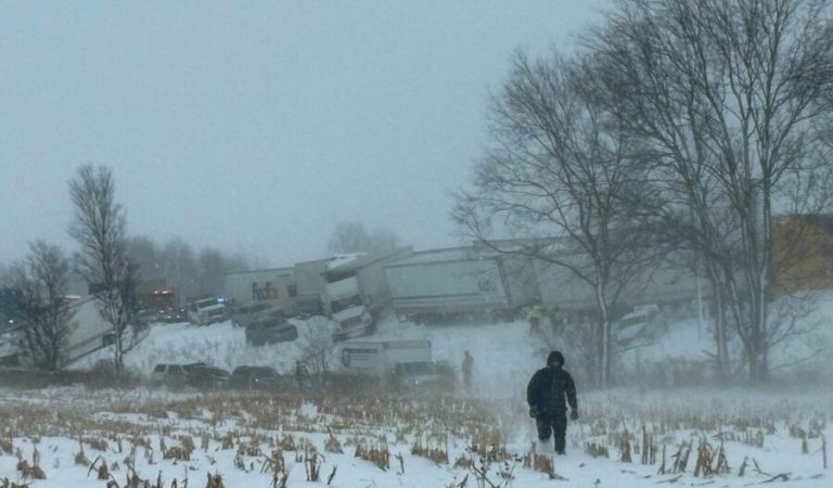 100-car pileup in America