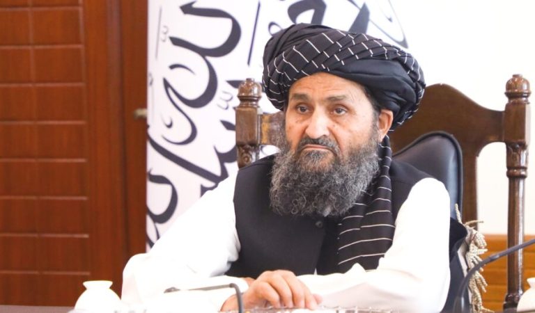 Abdul Ghani Baradar meets with officials of private companies2