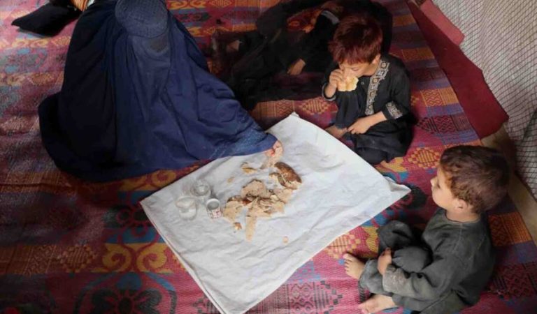 Afghan-Women10