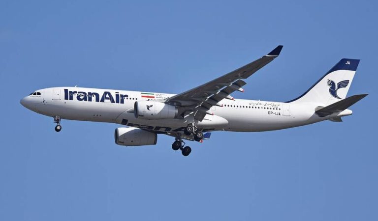 Airbus_A330-243_‘EP-IJA’_Iran_Air