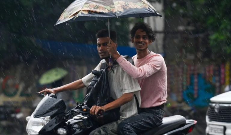 Artificial rain test against air