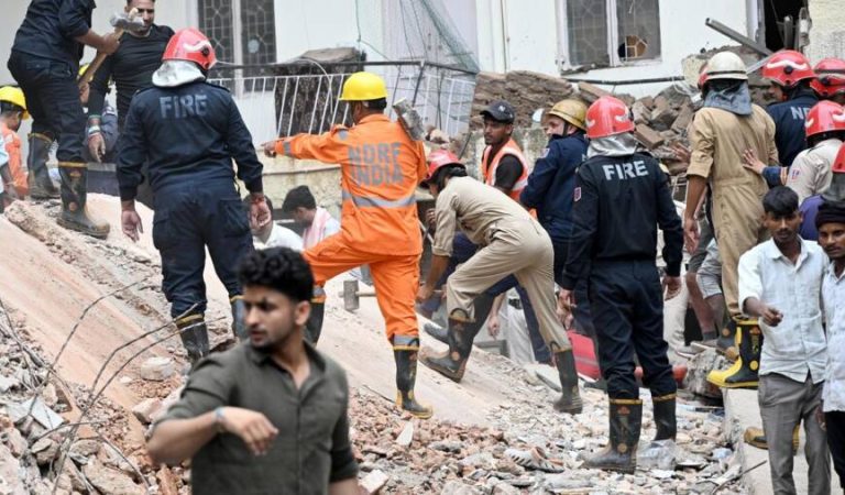 BUILDING COLLAPSE NEW DELHI 5