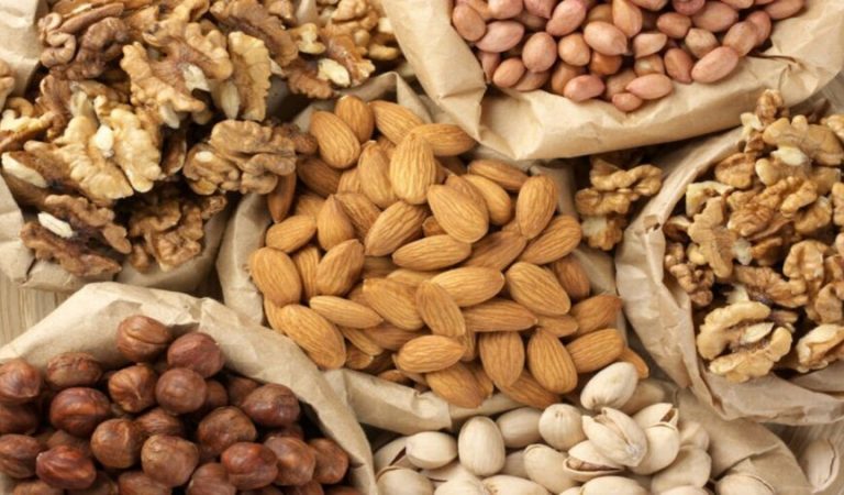 Dried and fresh fruit