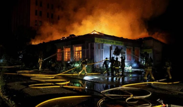 Five people killed in Russian attacks on Kyiv2