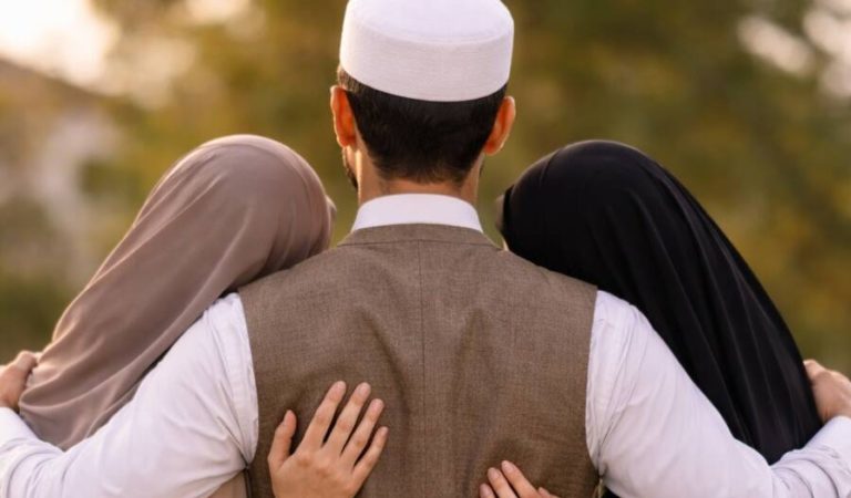 “Men with two wives” Afghanistan