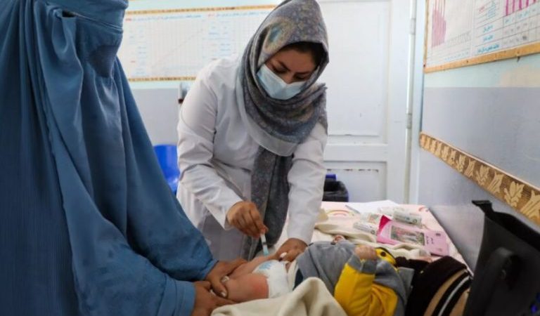Providing-medical-services-in-Afghanistan