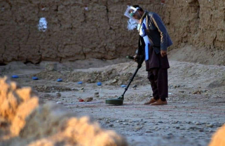 -pouna8a51zhetpig4aiiam2vixnu915a35xeog4l1k