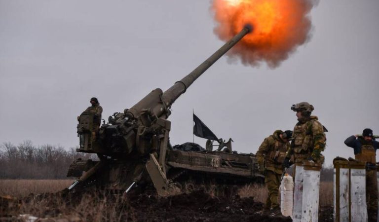ukraine-artillery-2048x1363