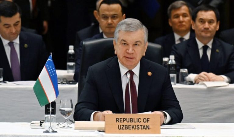 شوکت میرضیایف