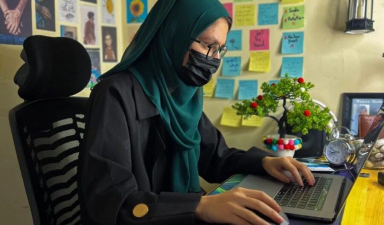 ناز رحیمی ۱