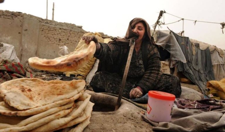 نان پیشیره‌دیگن عیال