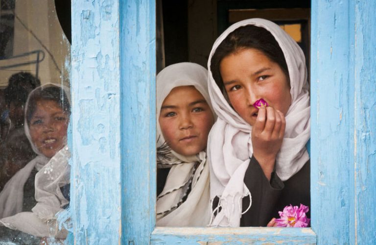 1280px-Afghan_students_at_Bamyan