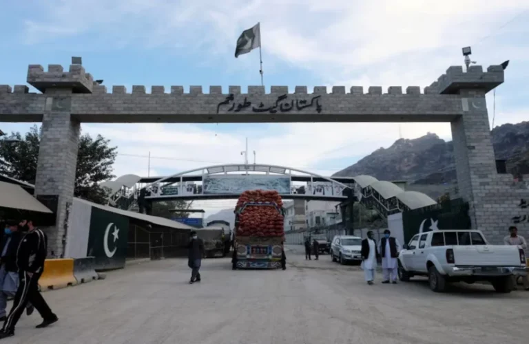 Torkham Crossing