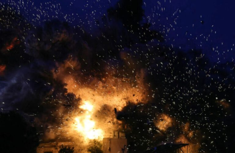 Israel bombs Syria-Lebanon border