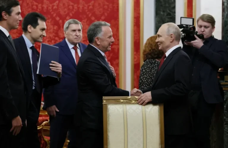 Putin and U.S. Envoys