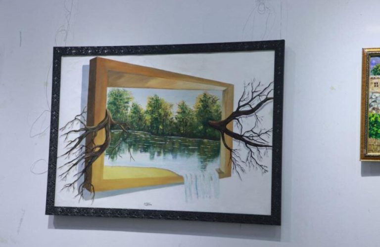 83912621-9a33-4aa1-a79f-86ea30cffecb