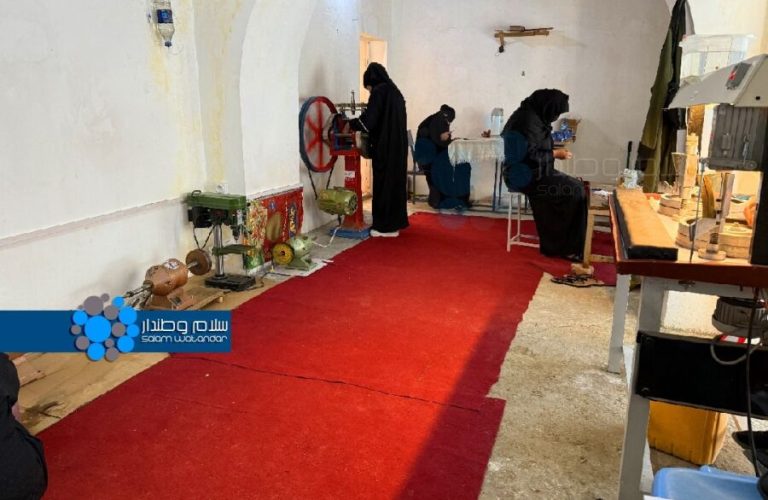 A look at a working day in a small jewelry workshop in Kabul 1