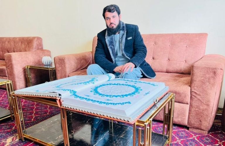 A young man in Balkh has handwritten the Holy Quran with a Pashto translation 1