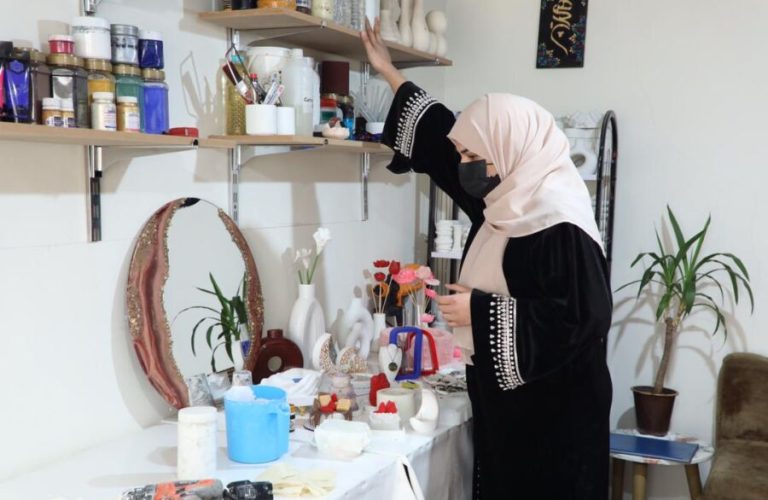 From Migration to Entrepreneurship The Woman Who Built a Business Through Art 1