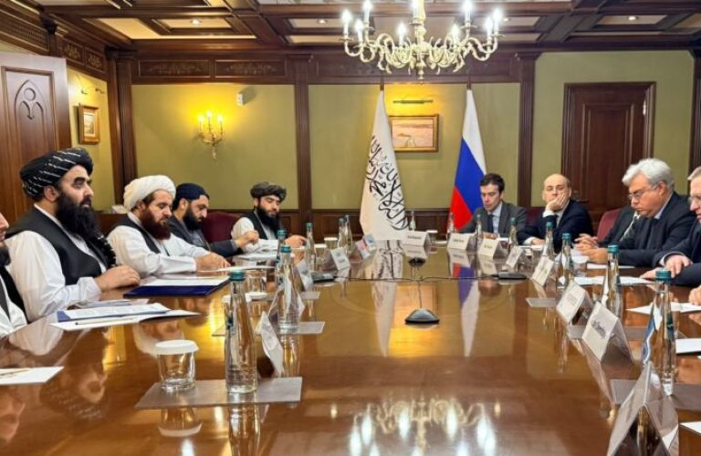 Amir Khan Muttaqi met with Russian Deputy Prime Minister Alexei Overchuk