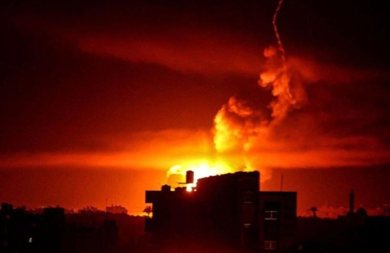 Heavy Israeli bombing across southern Lebanon 2