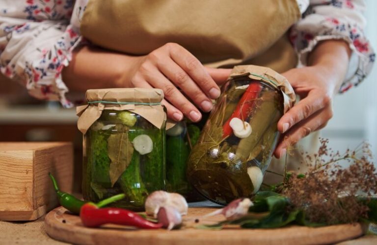 Making-pickles-at-home-rigkfw1tx5pato3c1ujo7e6hfhif04440aorhra7ig