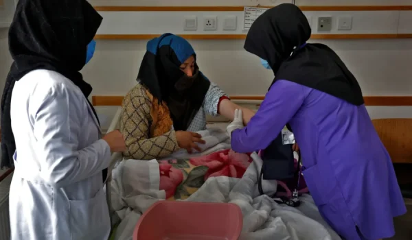 Providing health services to women in Afghanistan