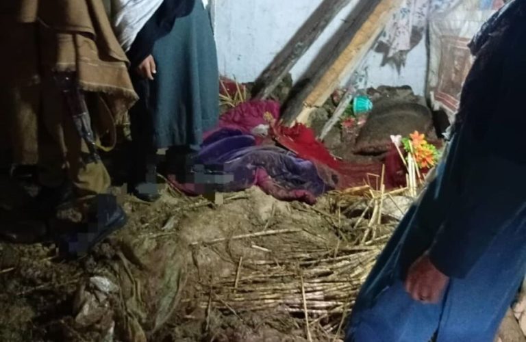 Roof collapse of two houses in Nangarhar kills one woman, injures four