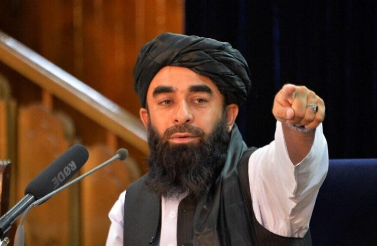 Taliban spokesperson Zabihullah Mujahid gestures during a press conference in Kabul on August 24, 2021 after the Taliban stunning takeover of Afghanistan. (Photo by Hoshang Hashimi / AFP)