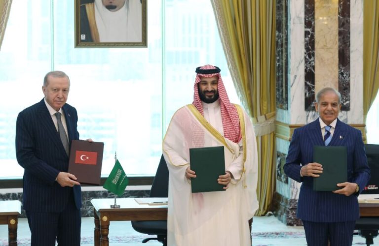 Türkiye, Saudi Arabia, and Pakistan signed a joint defense agreement