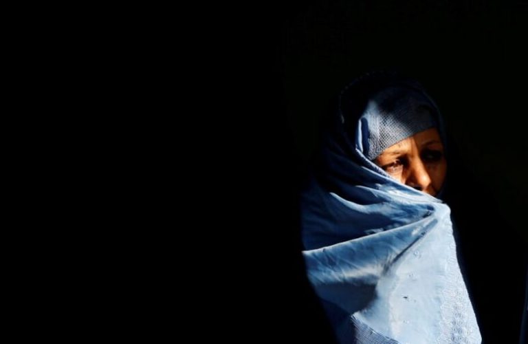 afghan woman burqa 1