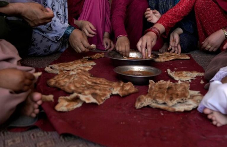 girls nutrition1.jpg